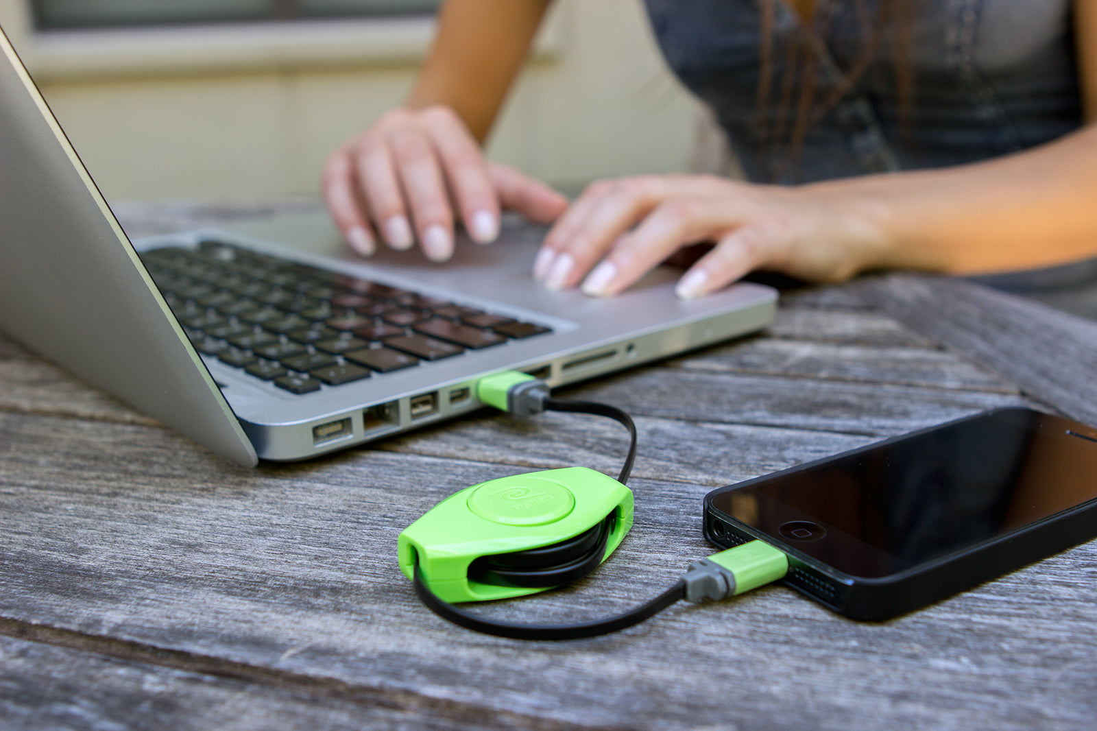 Retractable Lightning Cable | Lightning Charging Cable | Green