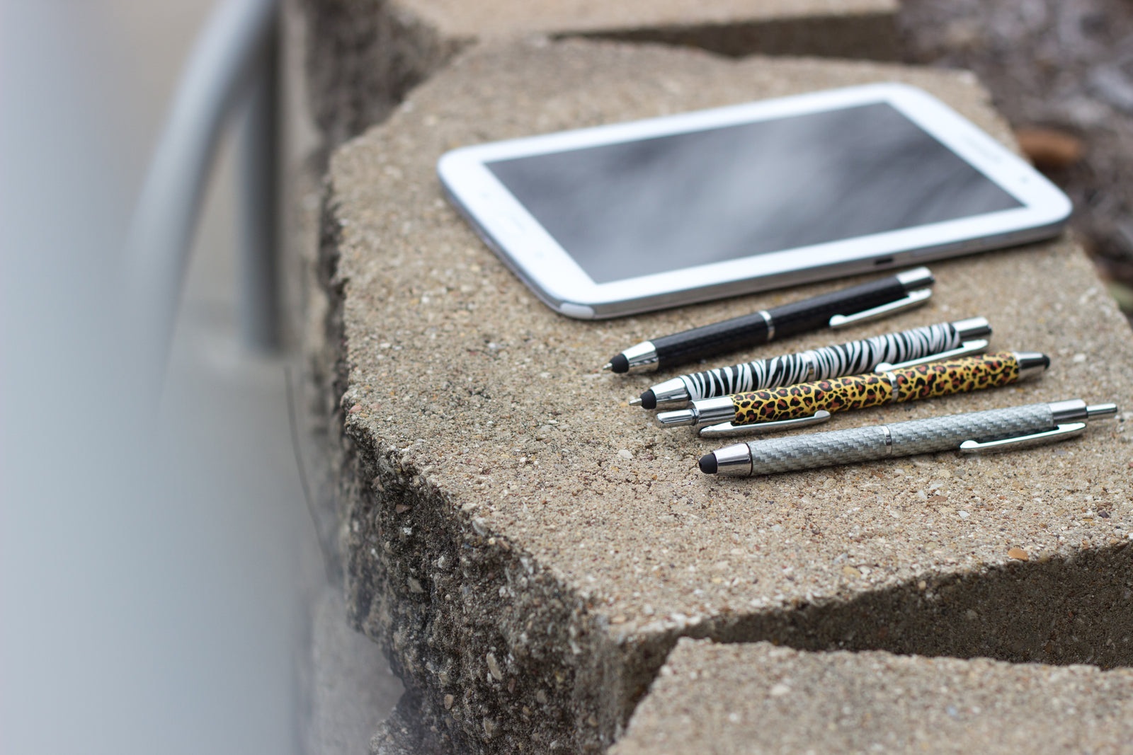 Silver Carbon Stylus Pen | Retractable Premier Series Stylus Pen