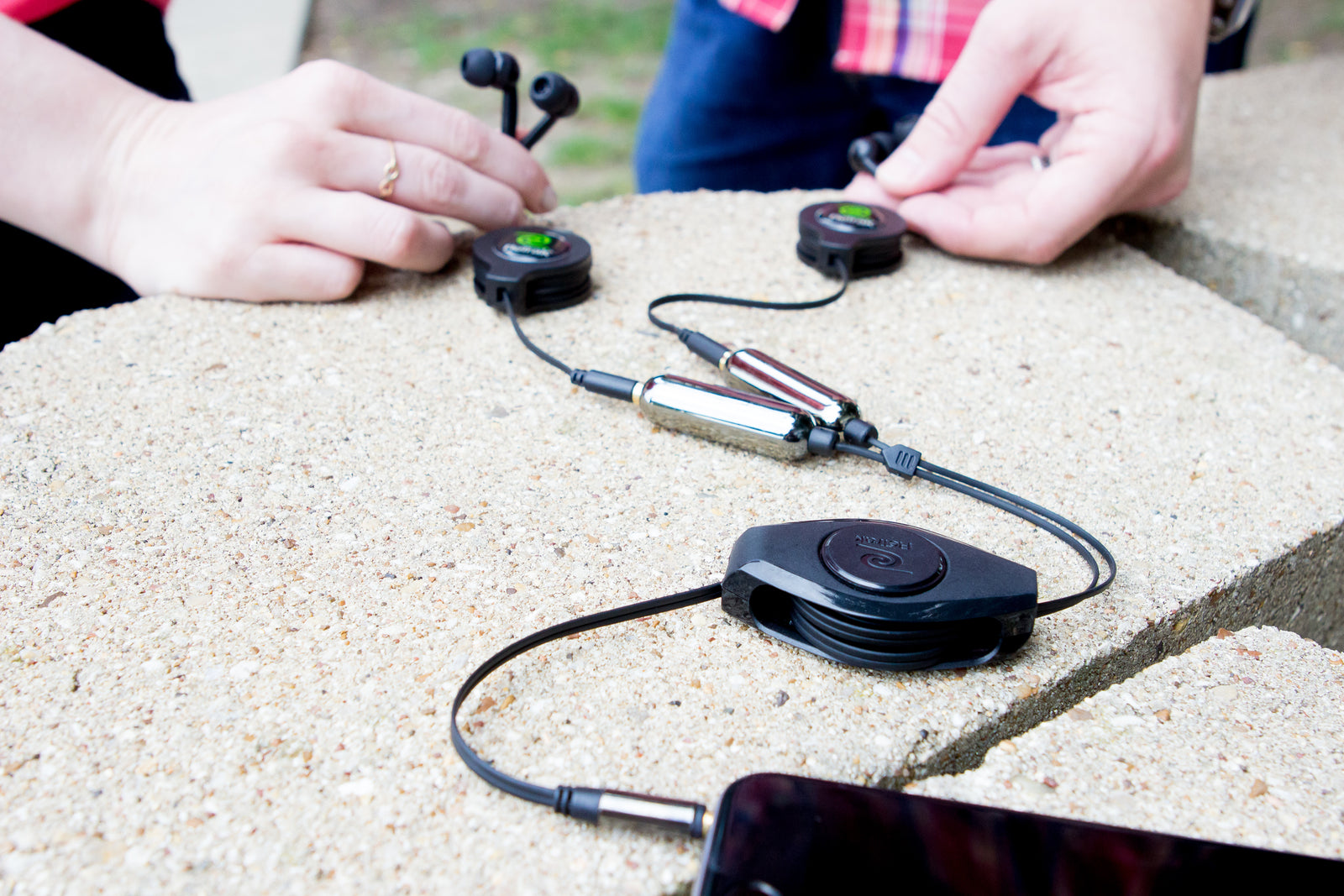 Premier Retractable Audio Headphone Splitter Cable with Individual Volume Controls
